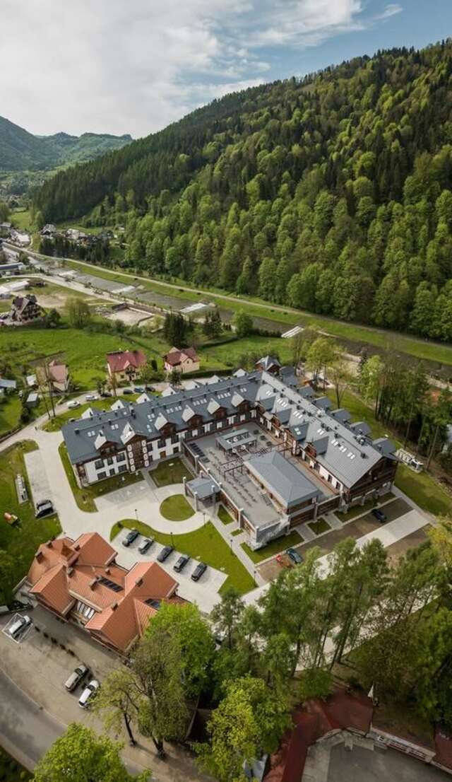 Отель Hotel Szczawnica Park Resort & Spa Шавница-19